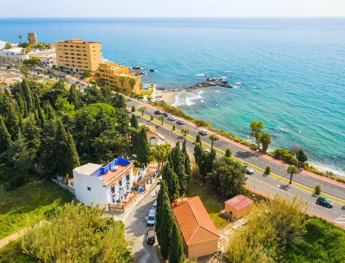 Дом отдыха Отель The Blue Beach House Бенальмадена